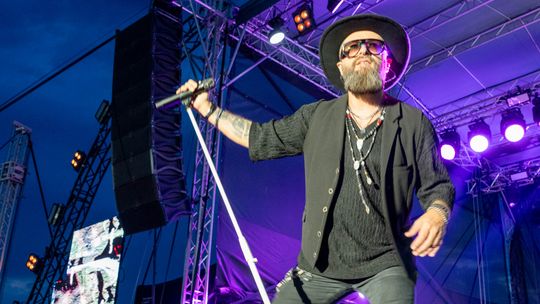 Festiwal w Dechę po raz dziewiąty. Tłumy, koncerty i atrakcje dla całych rodzin