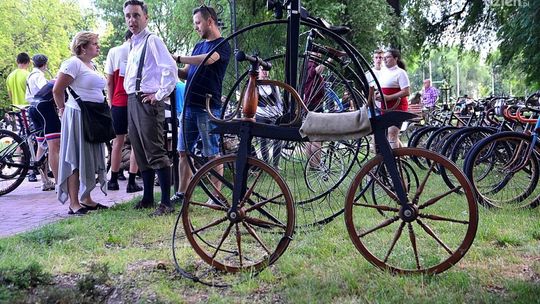 
Festyn Retro Rowerowy