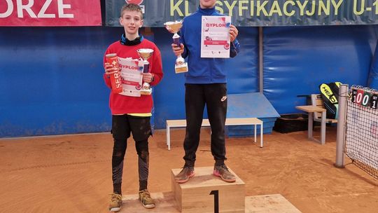 Finał Filipa Bulskiego w tenisowym turnieju skrzatów