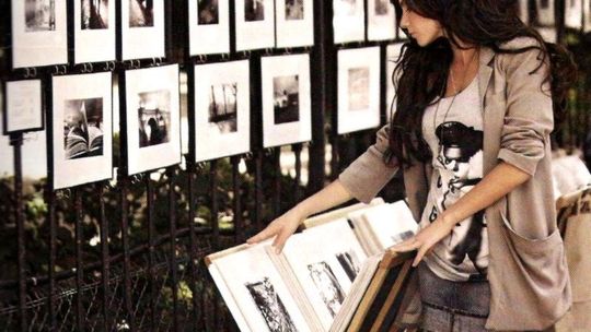 Fizyczny ból nie pozwala jej wyjść z domu. Fizyczny ból nie pozwala jej wyjść z domu.