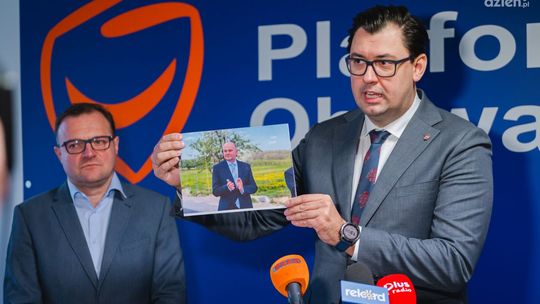 Frysztak i Witkowski: dodatkowe pieniądze dla TVP to skandal