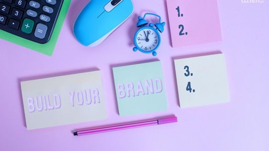 Gadżety firmowe na prezent dla pracowników – czy to dobry pomysł? 