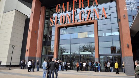 Galeria Słoneczna ewakuowana! Strażacy wyjaśniają