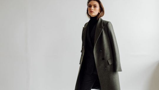 Gdzie kupić ciepły płaszcz damski na nadchodzącą zimę?