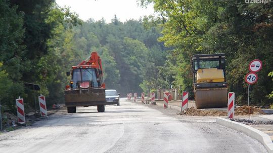 Gębarzów. Rozbudowa drogi, będą objazdy
