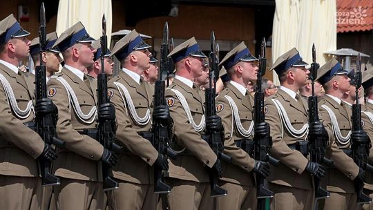 Gigantyczna dostawa z Fabryki Broni dla wojska
