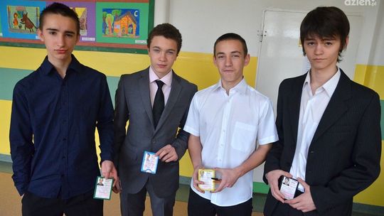 Gimnazjaliści rozpoczynają egzaminy