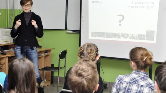 Gimnazjaliści z „Trzynastki” walczą o 5 tys.  zł na pomoc innym