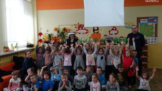 Gliniarze w przedszkolu