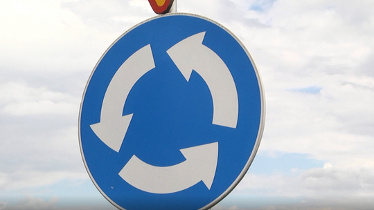 Glinice. Zderzenie na rondzie