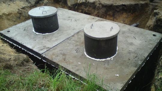 Gmina Przytyk. Zwłoki mężczyzny w szambie