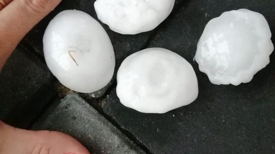 Grad i ulewa na zdjęciach czytelników