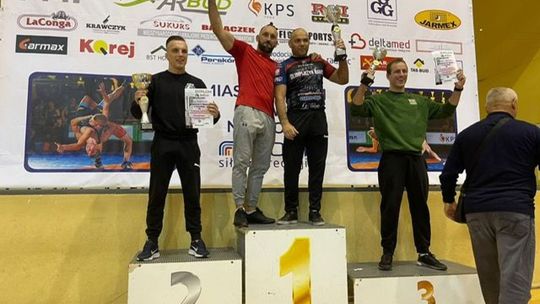 Grad medali Olimpijczyka podczas Mikołajkowego Rzutu RLZ