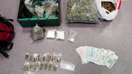 GRÓJEC. Ponad kilogram narkotyków zabezpieczonych