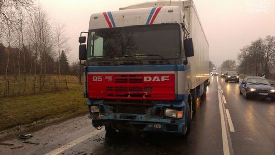 Groźna kolizja z udziałem ciężarówek na krajowej 12