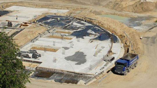 Hala przy ul. Struga. Tak idą prace