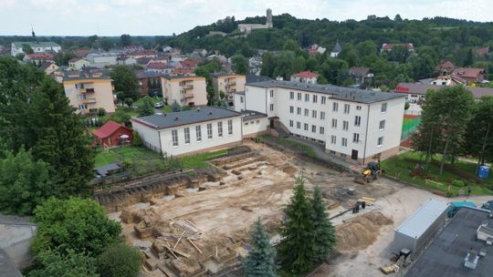 Hala sportowa przy iłżeckim liceum już w budowie