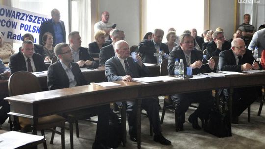 Handel w niedziele tylko do godz. 12?