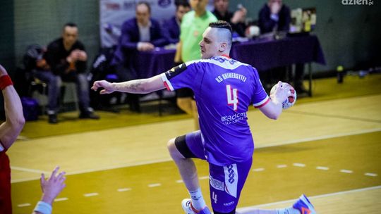 "Harcerze" lepsi od Uniwersytetu