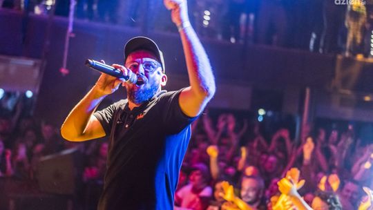 #Hot16Challenge2 - artyści pomagają służbie zdrowia