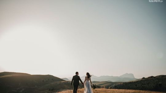 Idealne sukienki na wesele - czyli jakie?