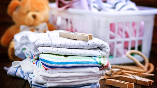 Idealny komplet niemowlęcy- jakie powinien mieć cechy?