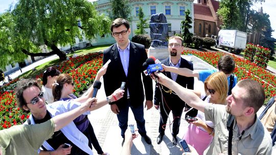 Ile miasto dołoży do budowy pomnika pary prezydenckiej?