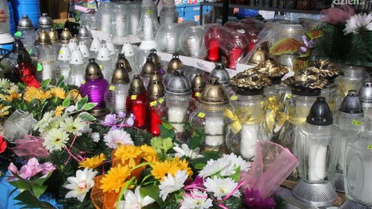 Ile wydamy na przystrojenie grobu?