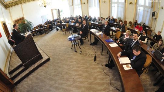 Ile zarabiają radomscy radni - dziś ci z PiS.