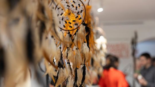 Indiańskie opowieści: wystawa w Muzeum im. Jacka Malczewskiego