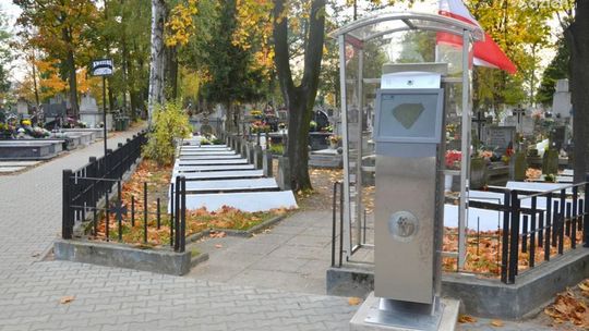 Infokiosk na cmentarzu przy ul. Limanowskiego już działa
