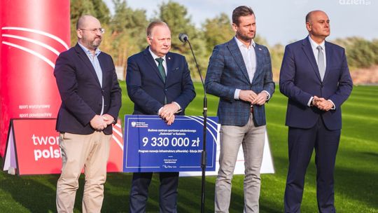 Informacje. Finansowe wsparcie dla akademii Radomiaka Radom Informacje. Finansowe wsparcie dla akademii Radomiaka Radom