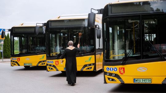 Informacje. Komunikacja publiczna w gminie Zakrzew