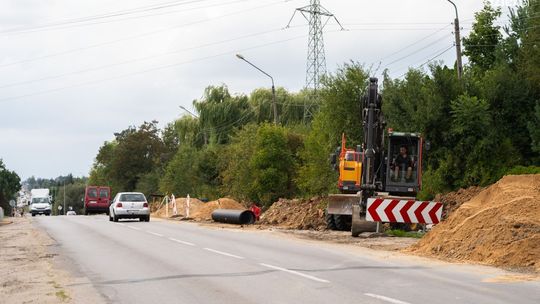 Informacje. Na Wolanowskiej praca wre