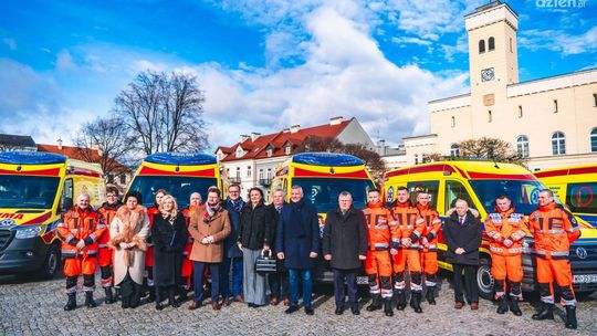 Informacje. Nowe ambulanse dla pogotowia