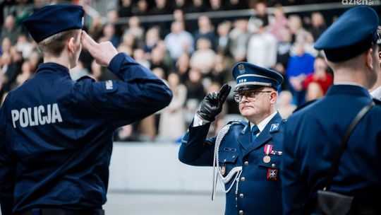 Informacje. Nowi policjanci 