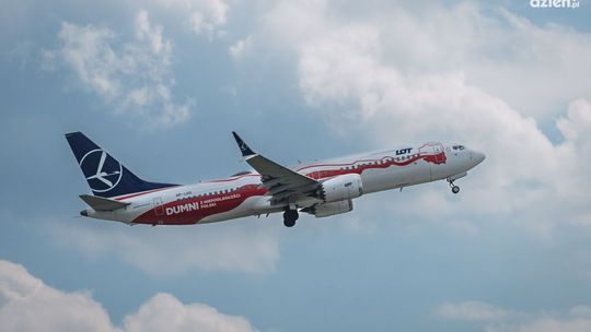 Informacje. Pierwsi pasażerowie lotniska obsłużeni