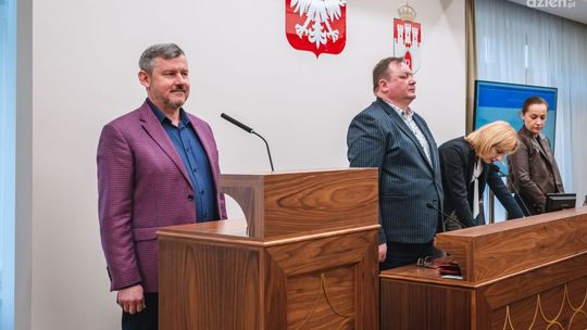 Informacje. Piotr Szprendałowicz nowym radnym