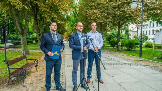 Informacje. Polska na nowo