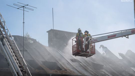 Informacje. Pożar kamienicy przy ul. Reja