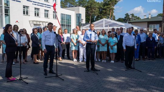 Informacje. Premier na otwarciu szpitala w Pionkach