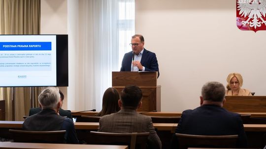 Informacje. Prezydent z absolutorium oraz wotum zaufania