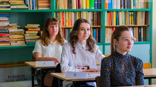 Informacje. Rozpoczęły się matury