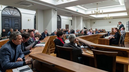 Informacje. Są pieniądze na dokończenie stadionu
