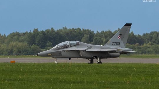 Informacje. Samoloty wojskowe przeniesione do Radomia