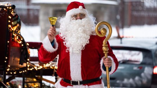 Informacje. Święty Mikołaj odwiedził radomskie szpitale