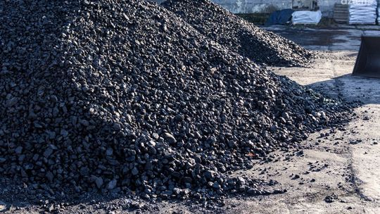 Informacje. Trwa dystrybucja węgla