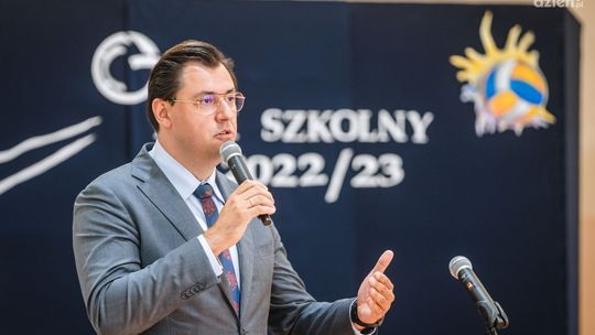 Informacje. Wpisy znieważające posła Frysztaka. Jest wyrok sądu