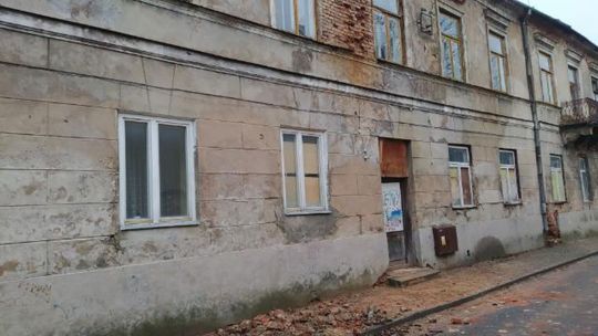 Informacje. XIX kamienica przy ul. o Huberta Czumy rozpada się