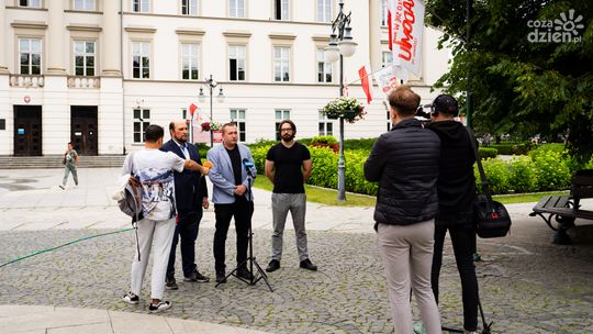 Inicjatorzy referendum ujawnili liczbę zebranych podpisów. Padły ostre słowa